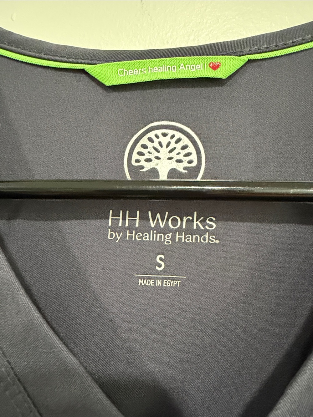 Healing Hands Scrub top - Picture 2 of 4